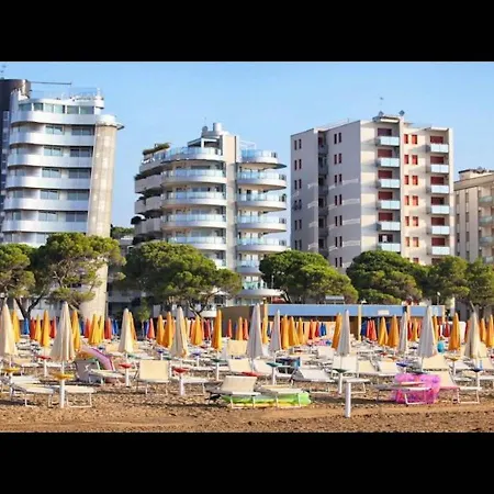 Apartment Modern For 6 People In Lignano Pineta By Beahost *