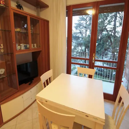 Apartment Modern For 6 People In Lignano Pineta By Beahost *